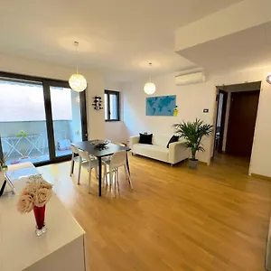 https://appartamento-con-giardino-privato-sulla-mm3-gialla.italymilanhotels.net