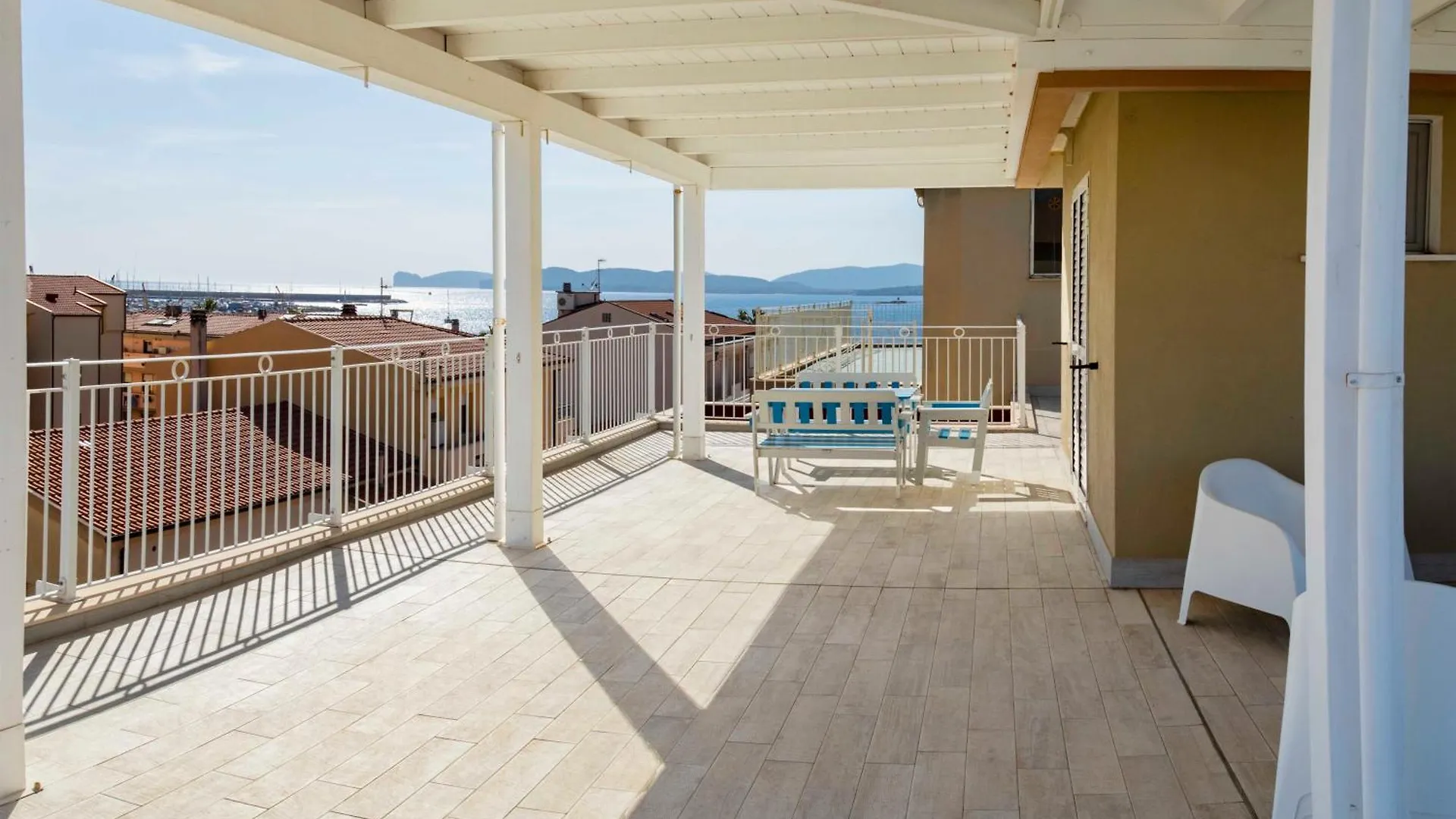 Apartment Lovealghero Stanze In Attico Vista Mare